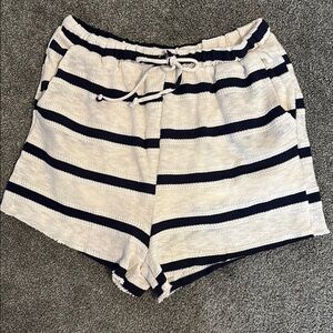 Sadie and Sage Knit Shorts size L